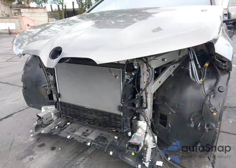 2024 BMW Ix xDrive50 z USA, uszkodzony, nr VIN WB523CF08RCP61875